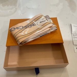 LV monogram Confidential Bandeau